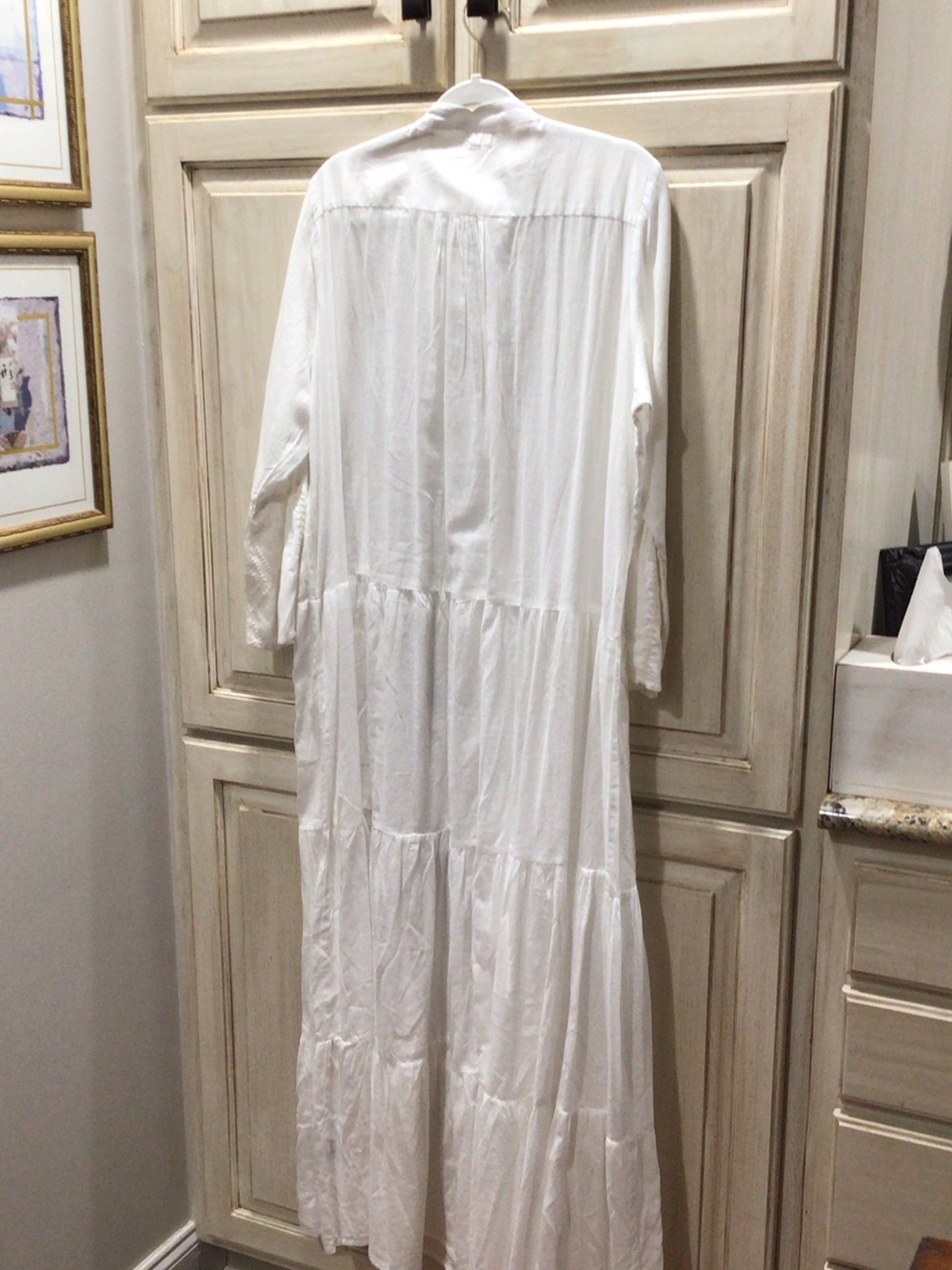 POL NWOT White Maxi Dress with Cream Embroidery & Ruffle 🩷 - Picture 8 of 8